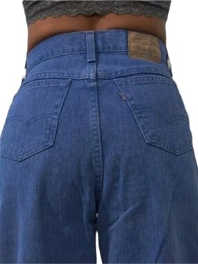 Deadstock Vintage Levi's 900 Series Relaxed Fit Denim High Waisted Tapered Jeans